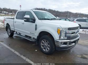 FORD F-250 LARIAT