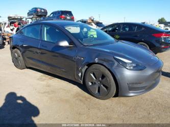 TESLA MODEL 3 REAR-WHEEL DRIVE