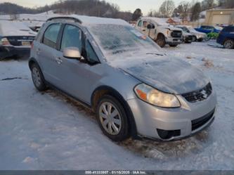 SUZUKI SX4 PREMIUM/TECH VALU PKG (NAV)