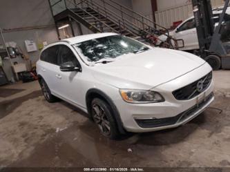 VOLVO V60 T5