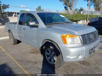 NISSAN TITAN S