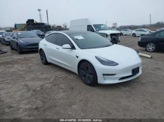 TESLA MODEL 3 REAR-WHEEL DRIVE