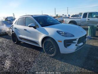 PORSCHE MACAN GTS