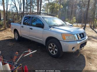 NISSAN TITAN SV