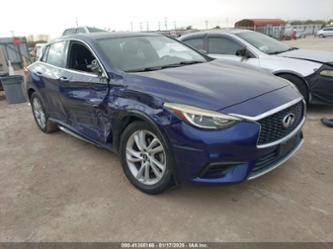 INFINITI QX30 LUXURY