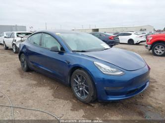 TESLA MODEL 3 REAR-WHEEL DRIVE