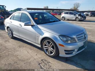 MERCEDES-BENZ C-CLASS LUXURY/SPORT