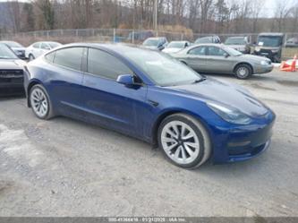 TESLA MODEL 3 REAR-WHEEL DRIVE