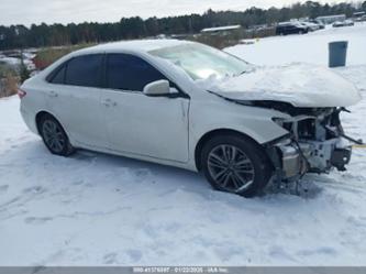 TOYOTA CAMRY SE