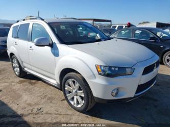 MITSUBISHI OUTLANDER SE