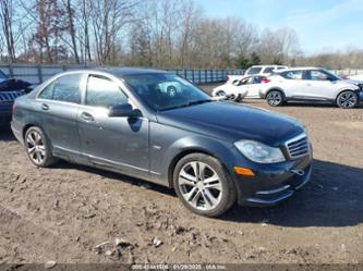 MERCEDES-BENZ C-CLASS LUXURY/SPORT